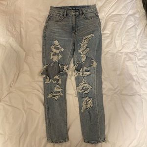american eagle distressed jeans
